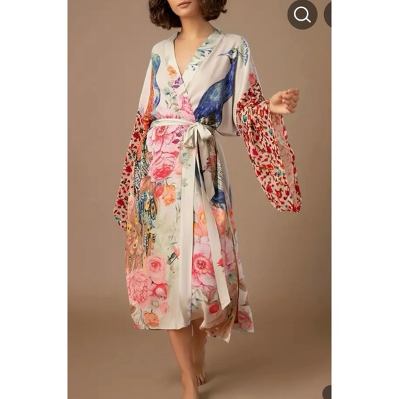 Other - Japanese kimono robe NWT